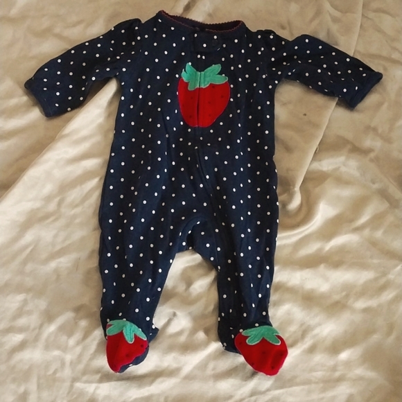 Strawberry-Themed Pajamas 3m Carter's - Picture 2 of 11